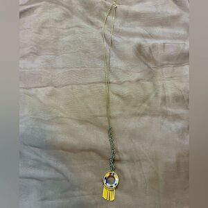 Elegant Gold Pendant Necklace